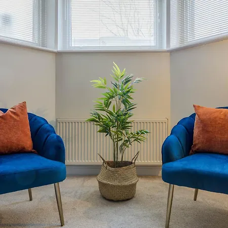 Esplanade Garden Apartment Scarborough